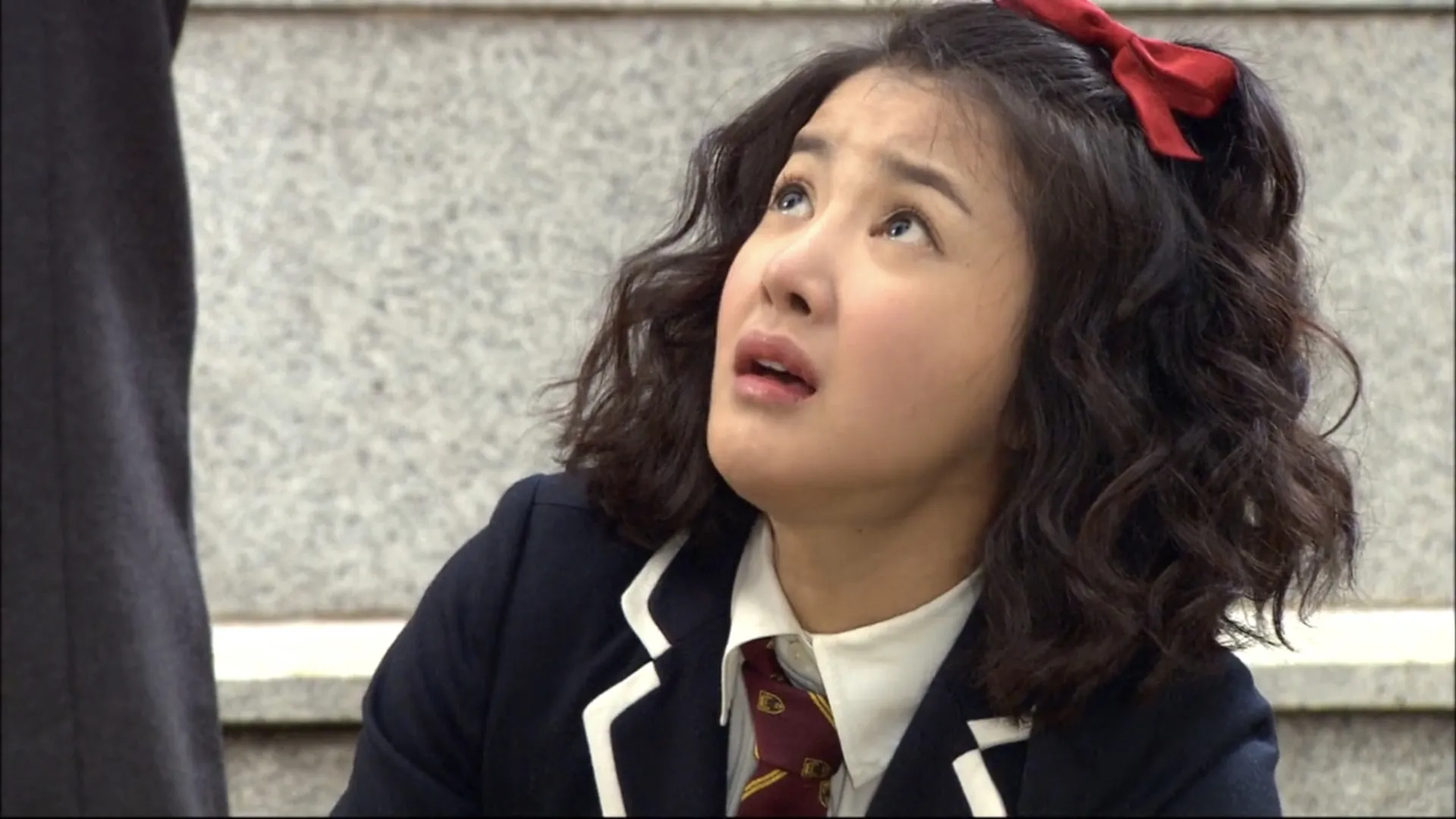 nu-dien-vien-ngat-xiu-khi-leo-nui-phai-tho-oxy-3