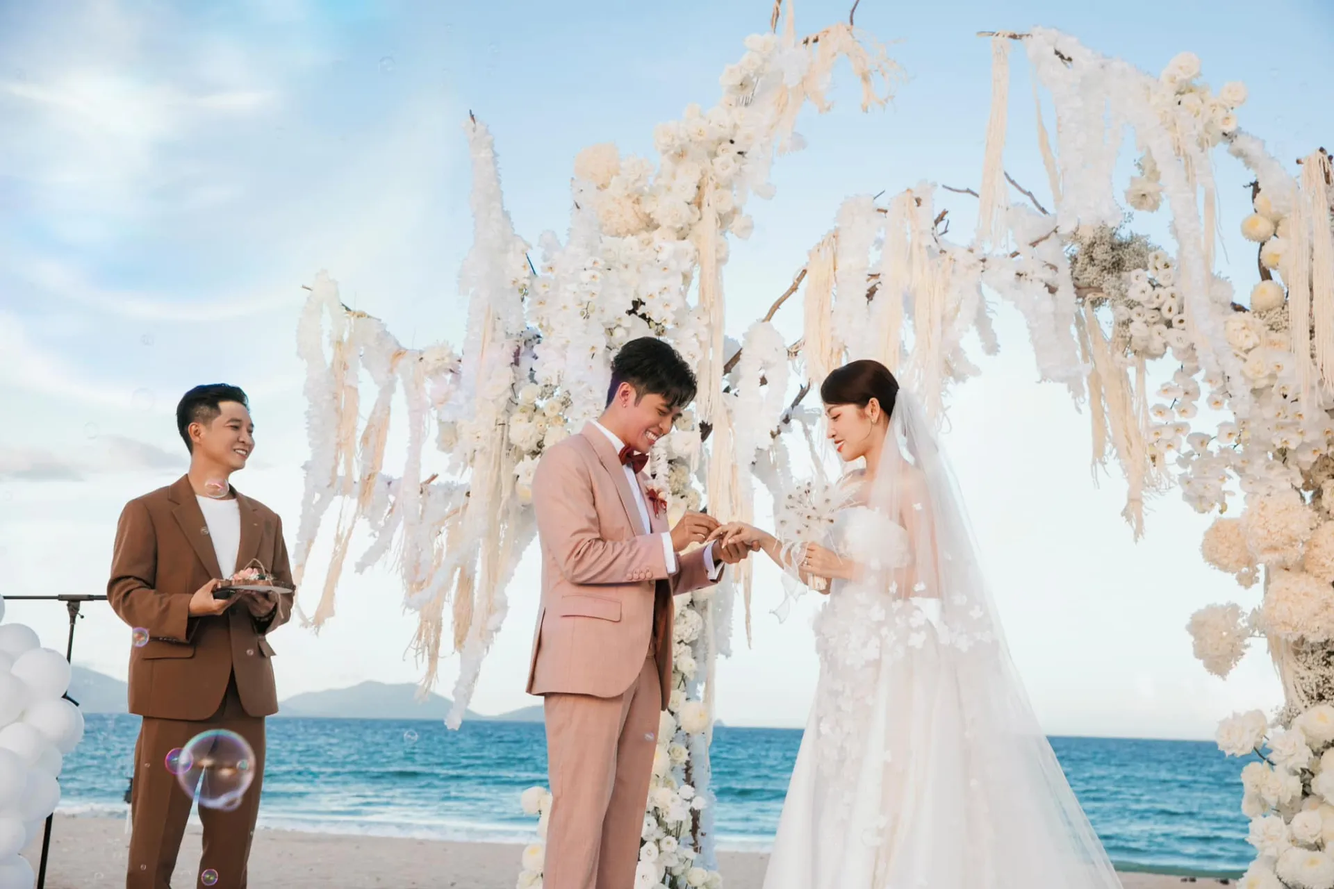 kha-nhu-khong-du-dam-cuoi-puka-gin-tuan-kiet-2