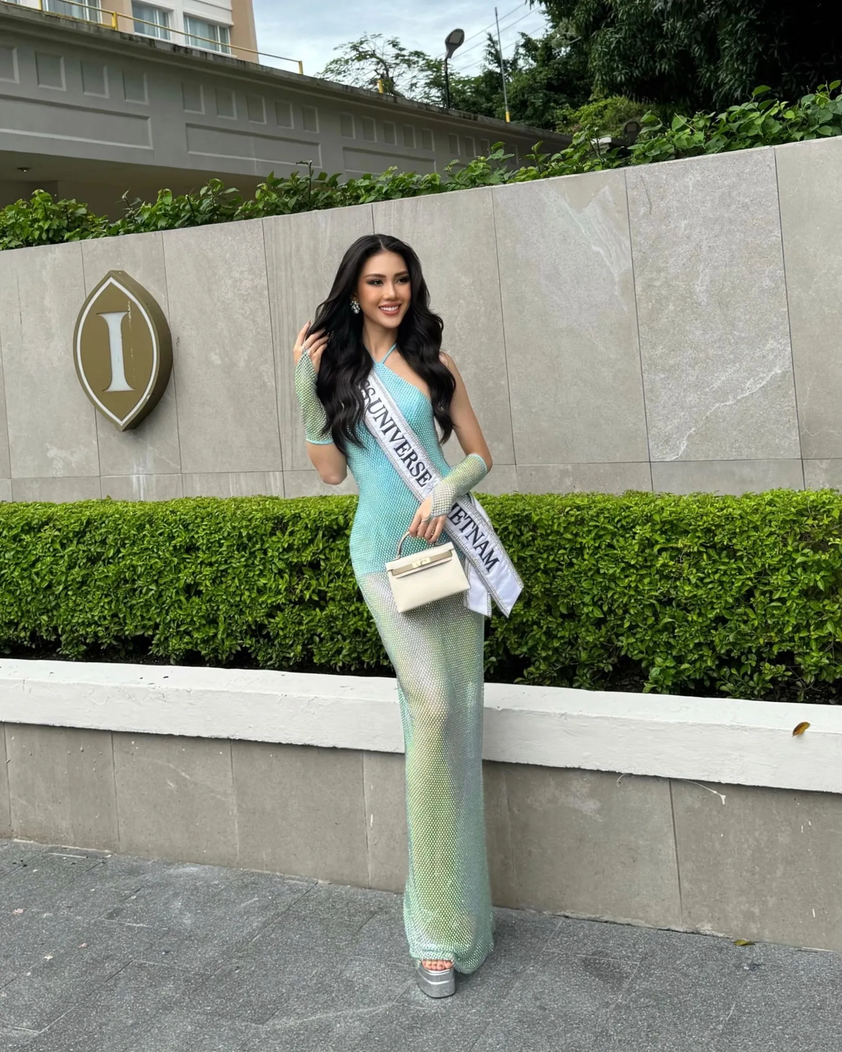 bui-quynh-hoa-co-bieu-hien-la-tai-miss-universe-3