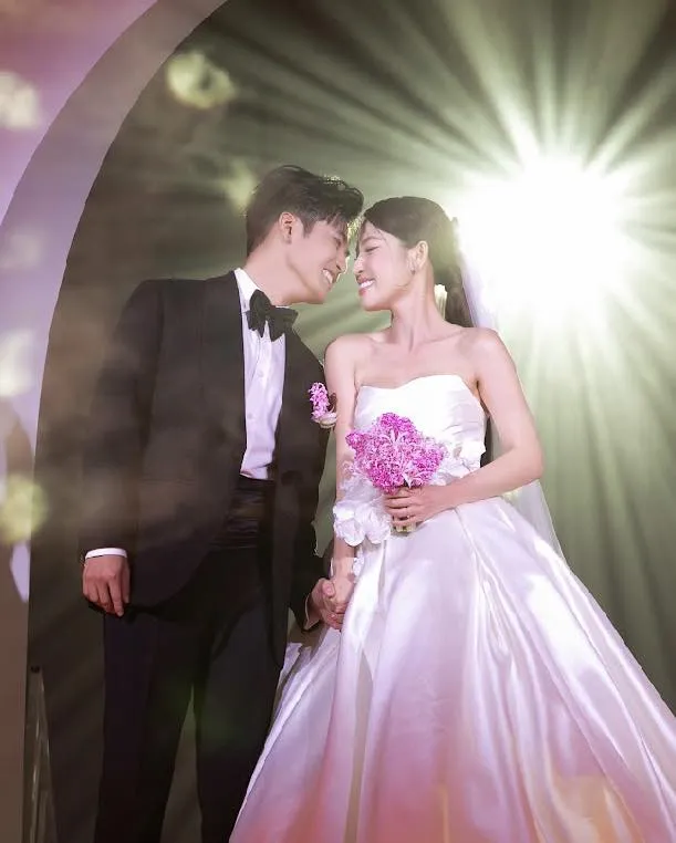 vi-sao-puka-cam-3-bo-hoa-tai-dam-cuoi-tai-sai-gon-1