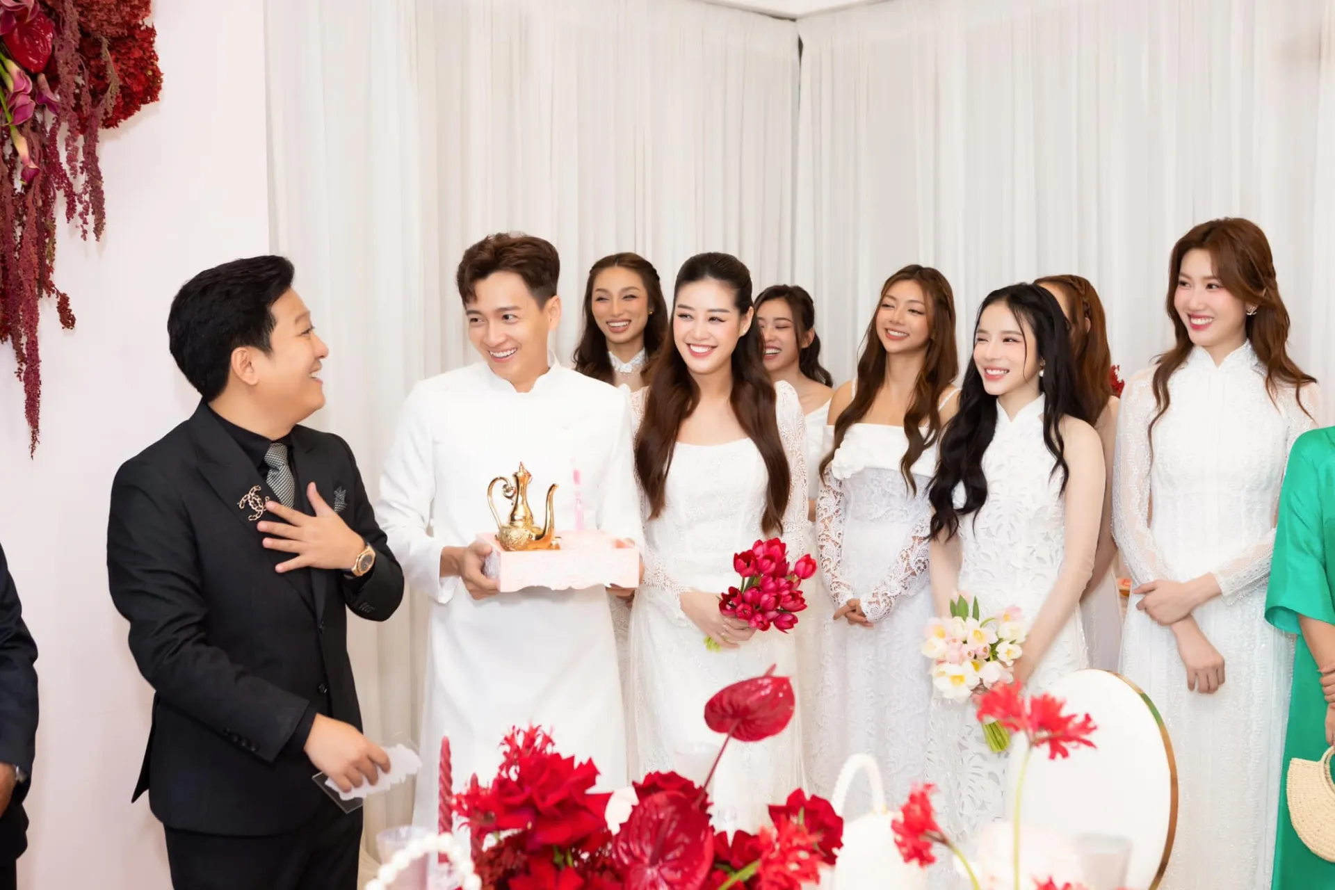 dam-cuoi-puka-gin-tuan-kiet-bi-chia-se-sai-su-that-tren-mxh-trung-quoc-4