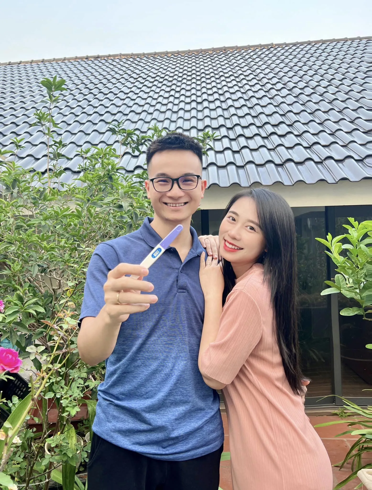 tiktoker-ngoc-khanh-day-mang-thai-doi