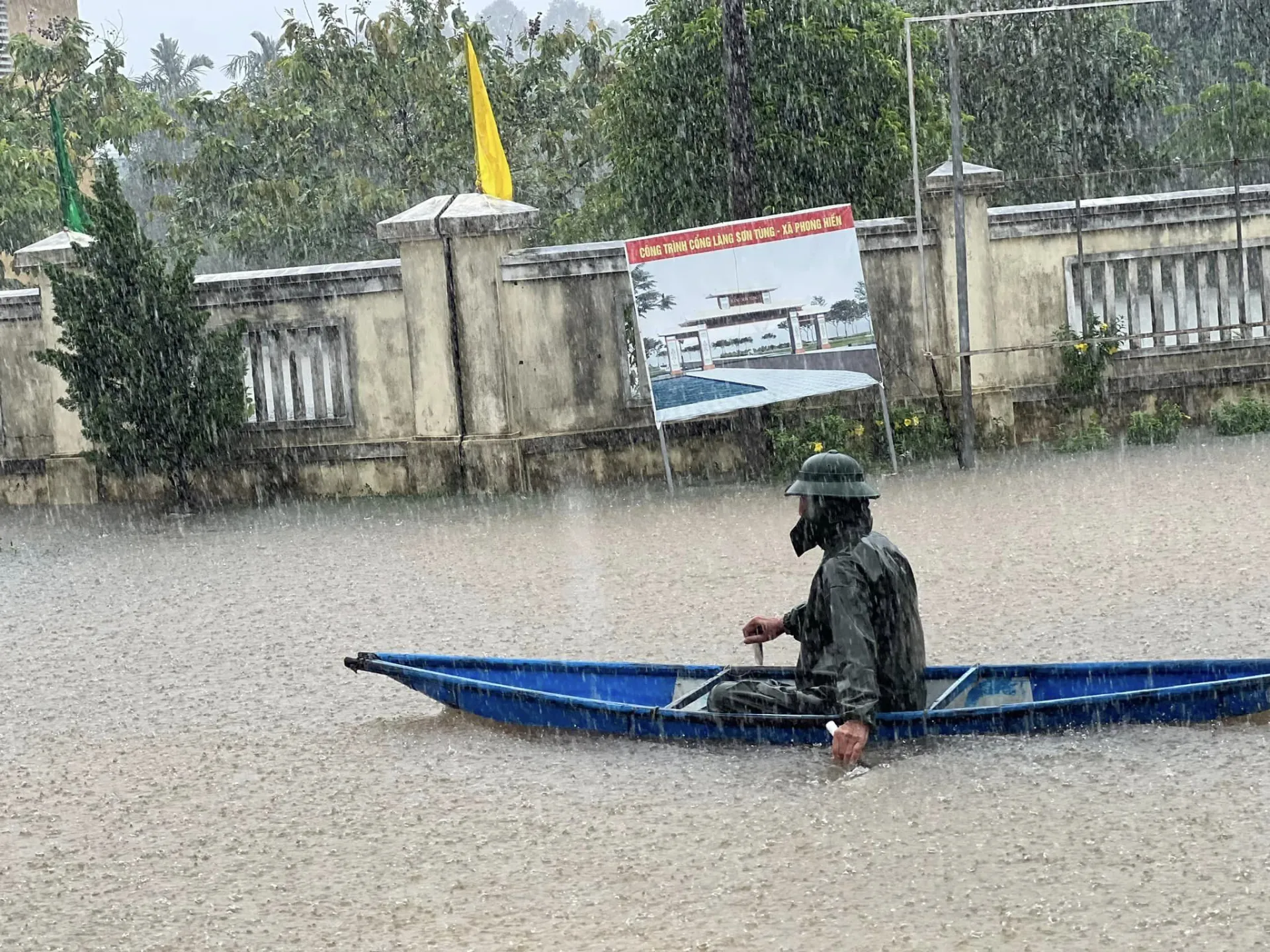 tinh-hinh-mua-lu-o-cac-tinh-mien-trung-1