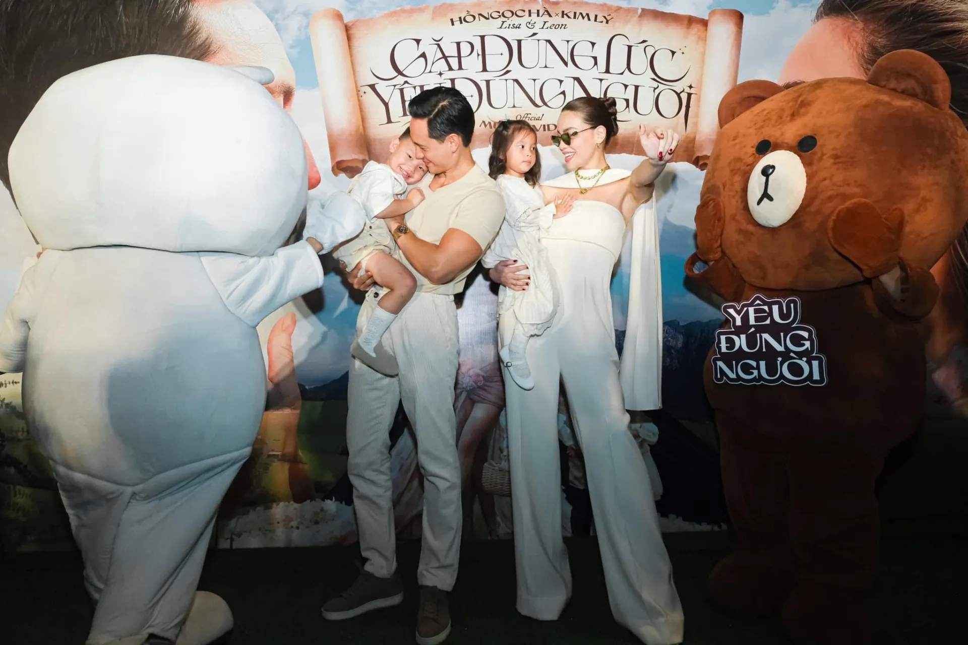 ho-ngoc-ha-va-kim-ly-to-chuc-dam-cuoi-trong-mv-moi