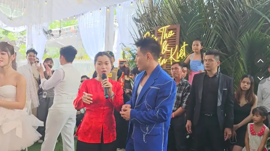 tro-ly-cua-le-duong-bao-lam-duoc-khen-hat-hay-1