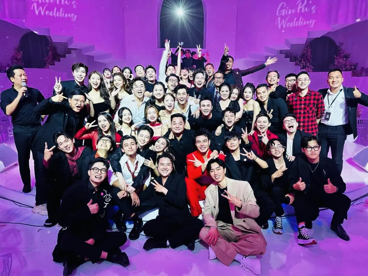 tro-ly-cua-le-duong-bao-lam-duoc-khen-hat-hay-3