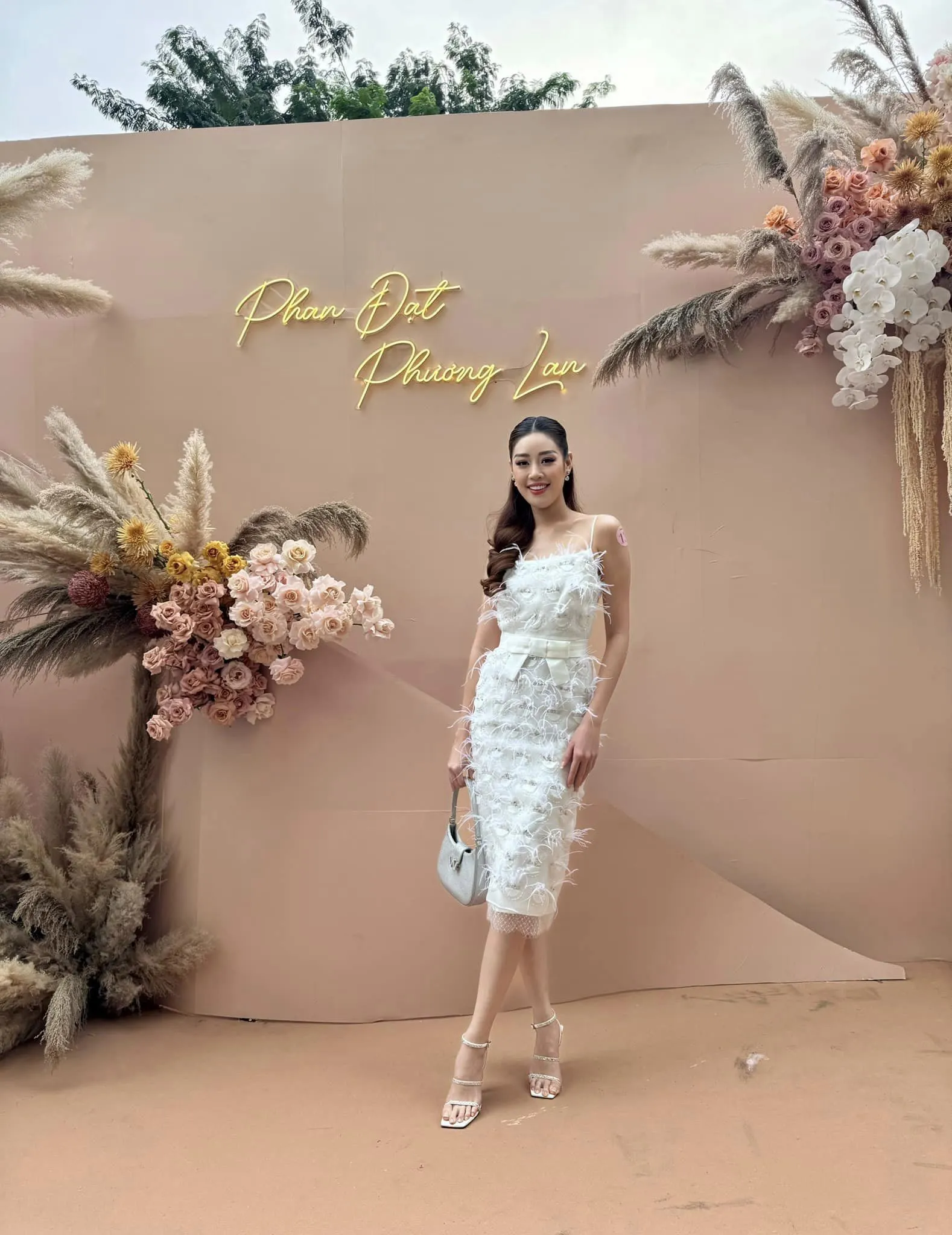 dan-sao-den-du-dam-cuoi-phuong-lan-phan-dat (1)