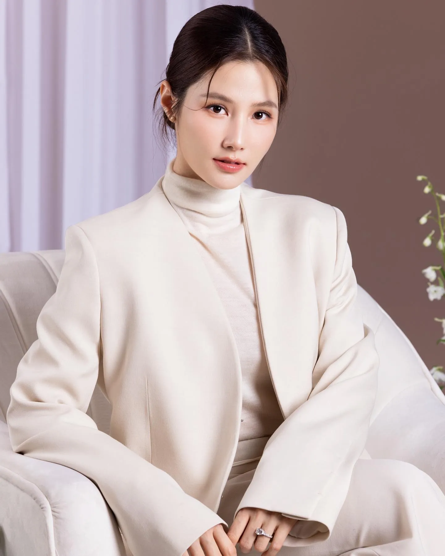 tin-nhan-moi-cuoi-online-nhan-con-mua-loi-khen-cua-diem-my-9x-2