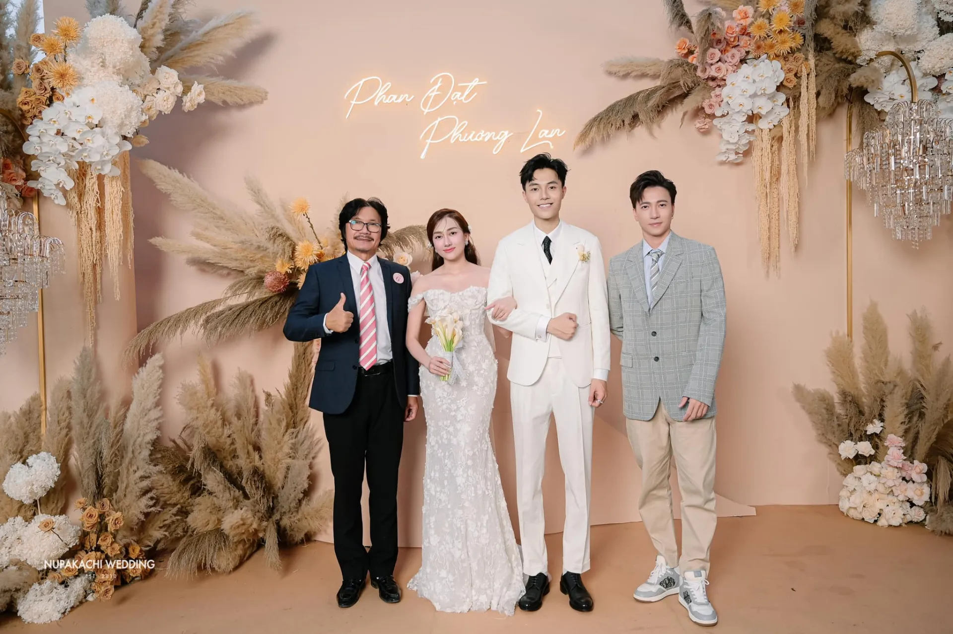 phuong-lan-va-phan-dat-to-chuc-dam-cuoi-o-ninh-binh-2