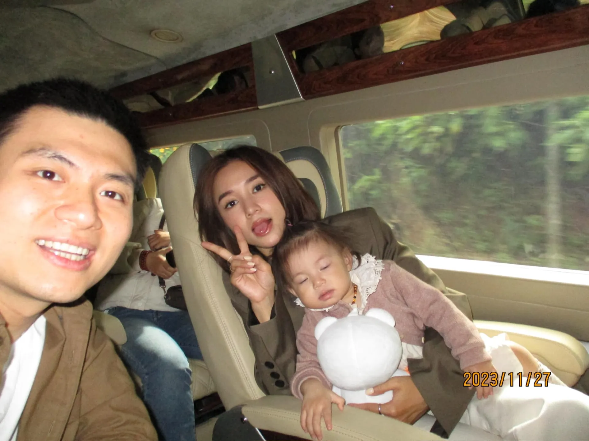 con-gai-salim-dat-1-ty-view-tren-tiktok-du-chua-biet-noi-2