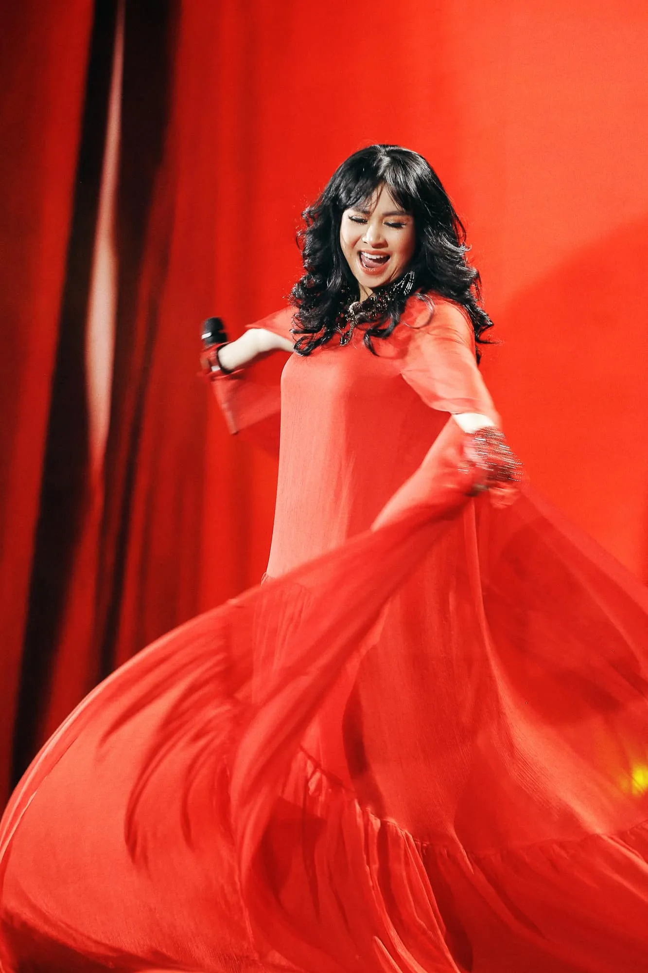 xuan-bac-thanh-lam-va-cac-nghe-si-duoc-phong-tang-danh-hieu-nsnd-1