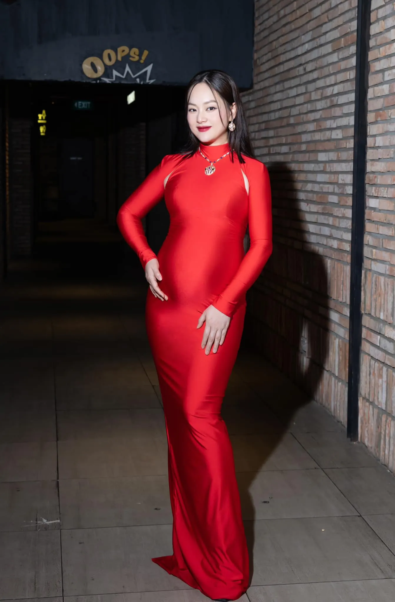 dien-vien-lan-phuong-di-giay-cao-got-khi-mang-thai-5