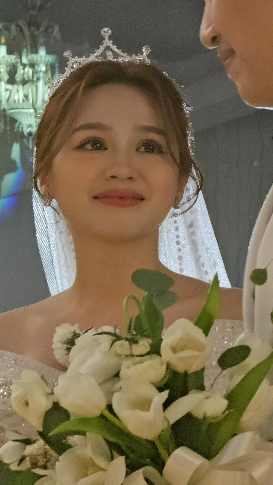 su-co-hy-huu-trong-dam-cuoi-ha-ma-tau-4