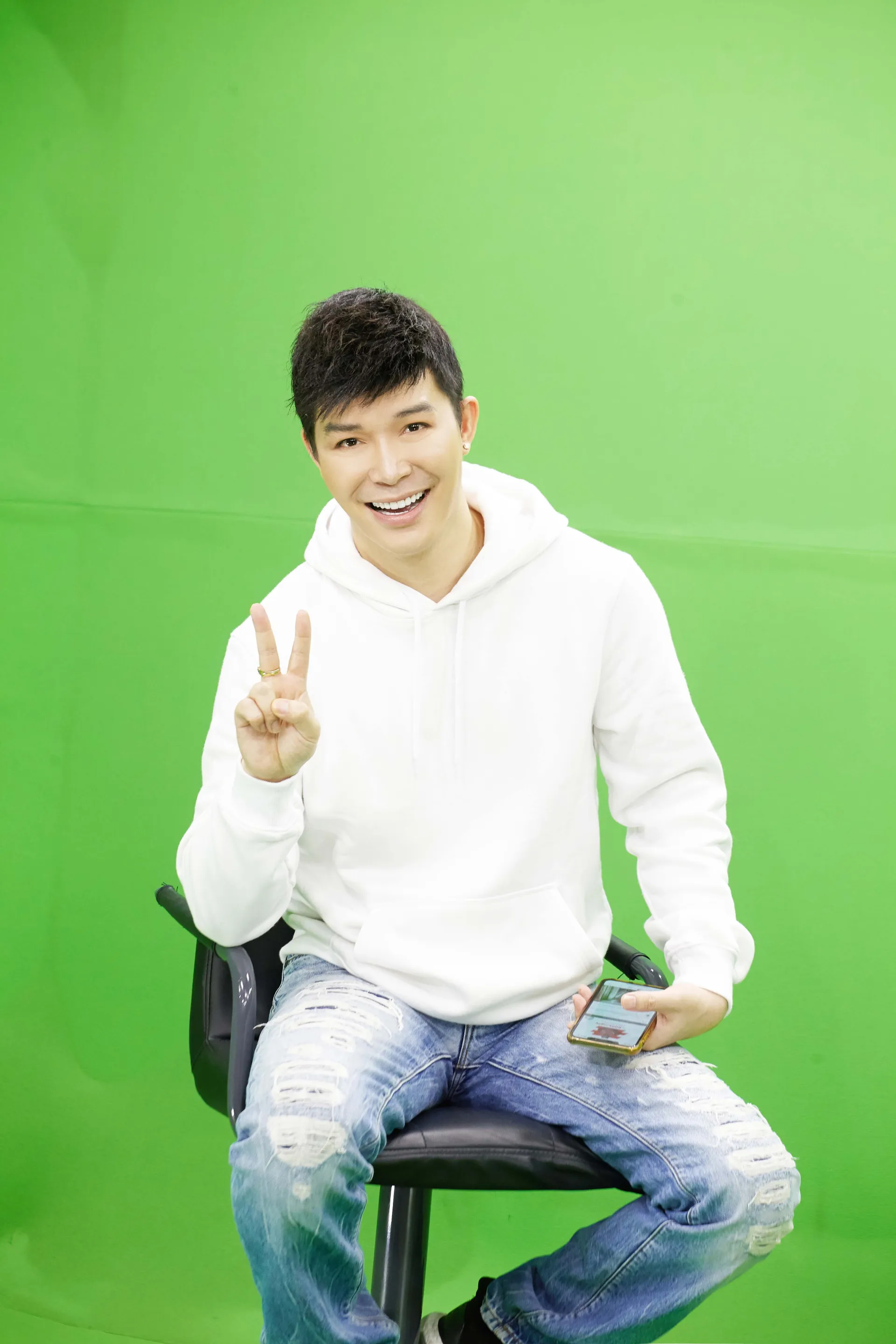 cuoc-song-hien-tai-cua-nathan-lee-ra-sao-sau-thoi-gian-vang-bong-2