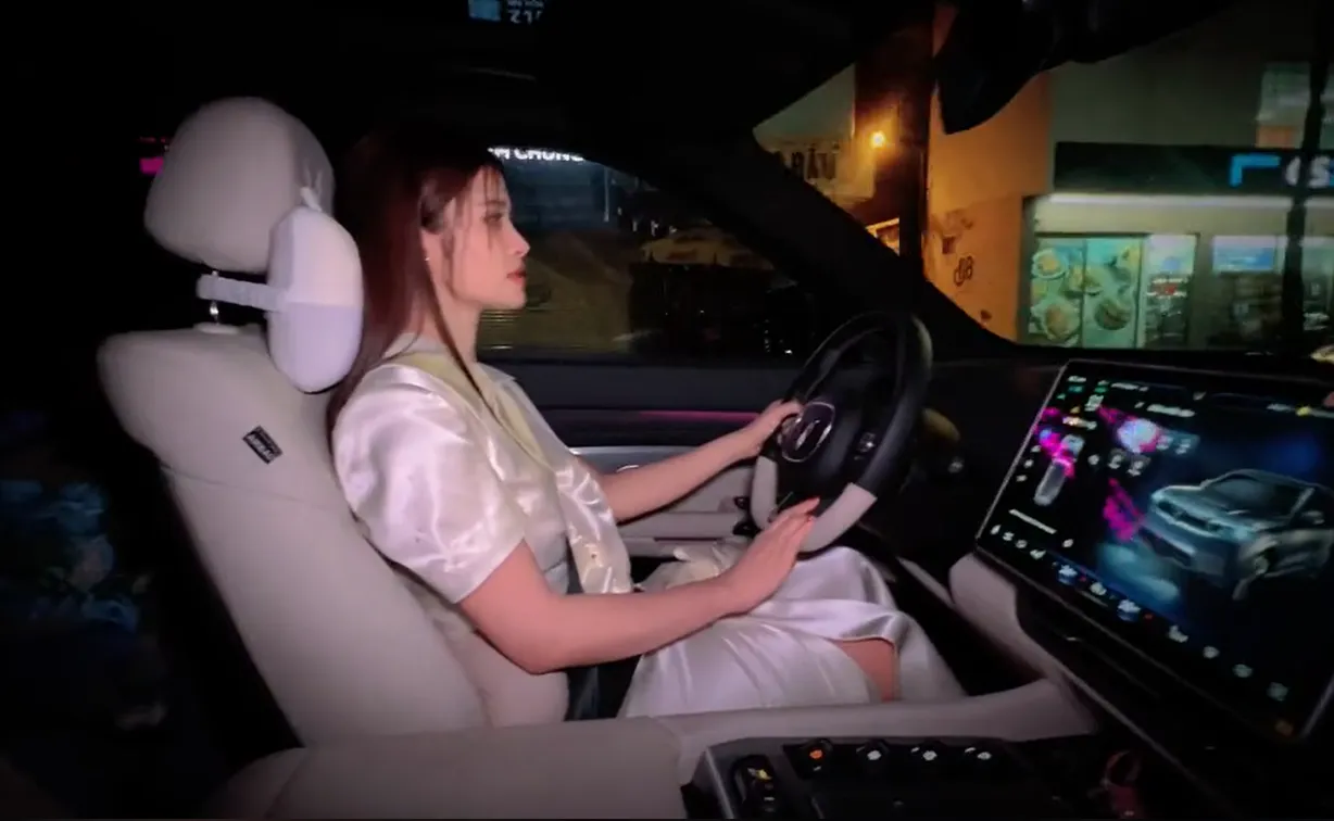 dong-nhi-de-lo-dau-hieu-dang-mang-thai-lan-2 (1)