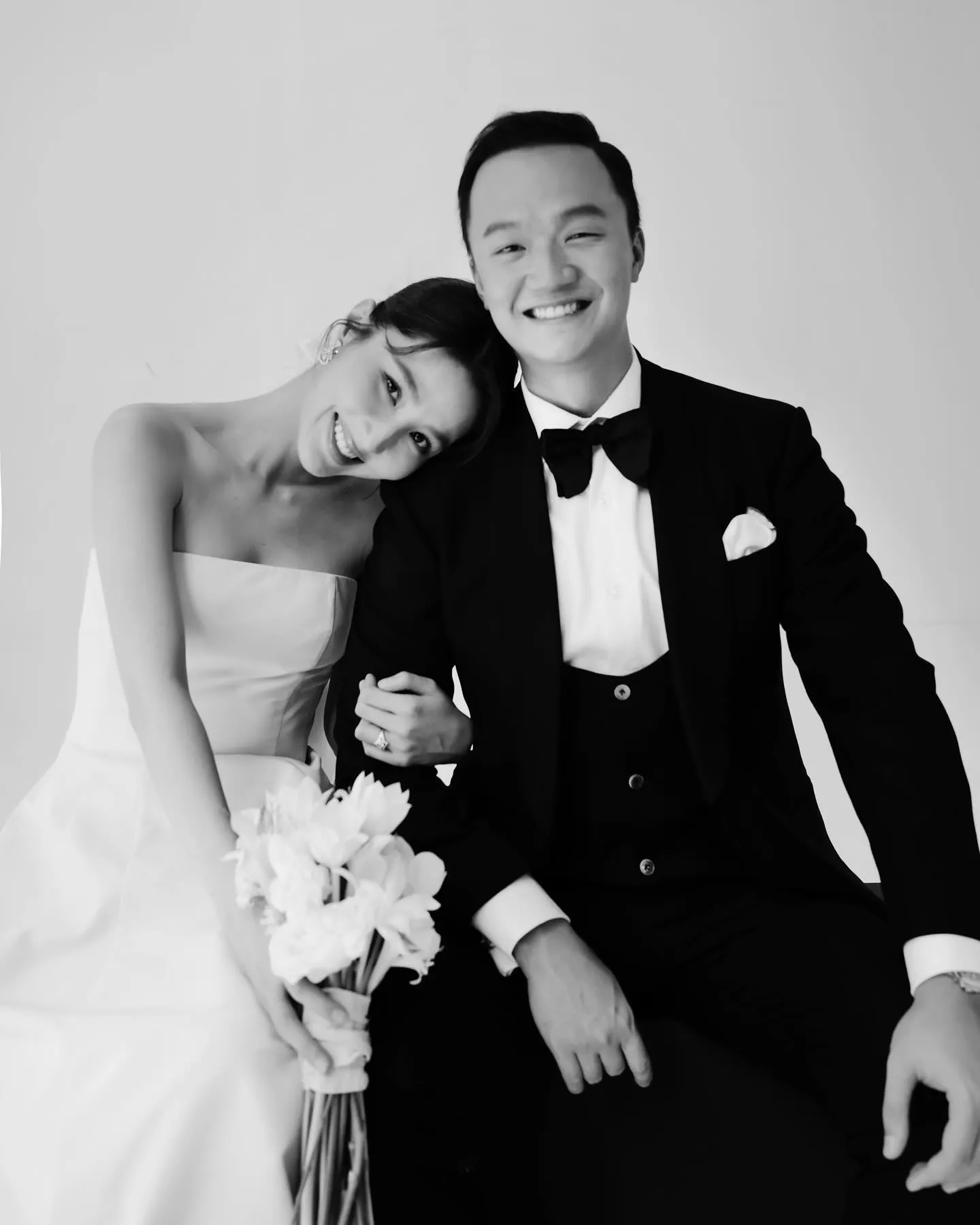 dam-cuoi-diem-my-9x-to-chuc-o-2-dia-diem-trong-1-dem-1