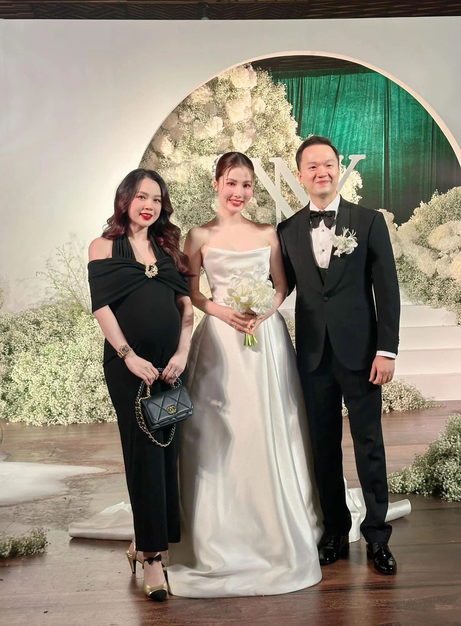 thoi-trang-khi-mang-thai-cua-sam