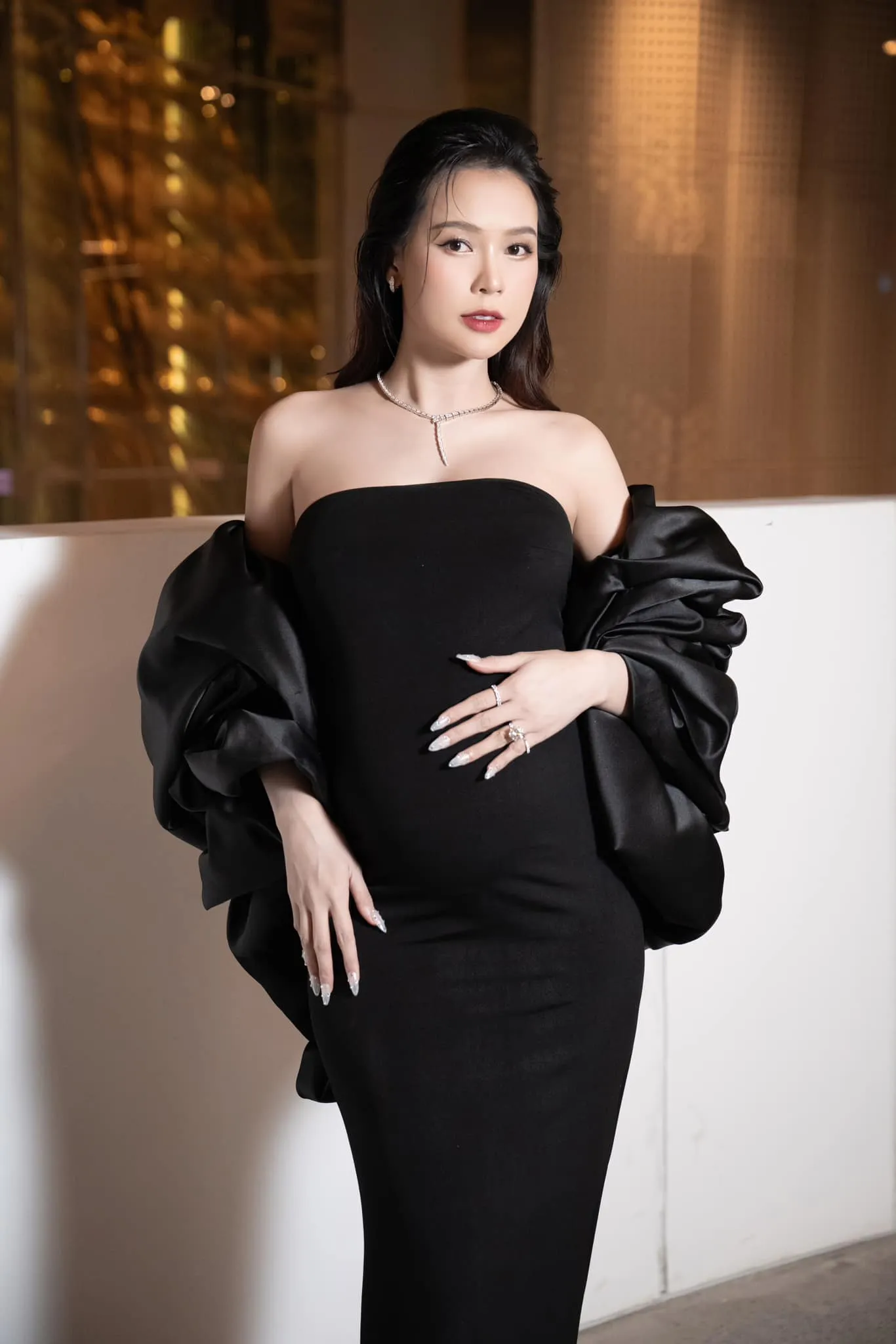thoi-trang-khi-mang-thai-cua-sam-5