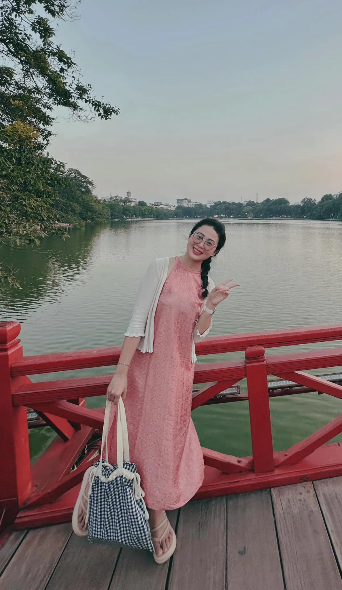 co-gai-co-ten-la-chieu-hoang-2