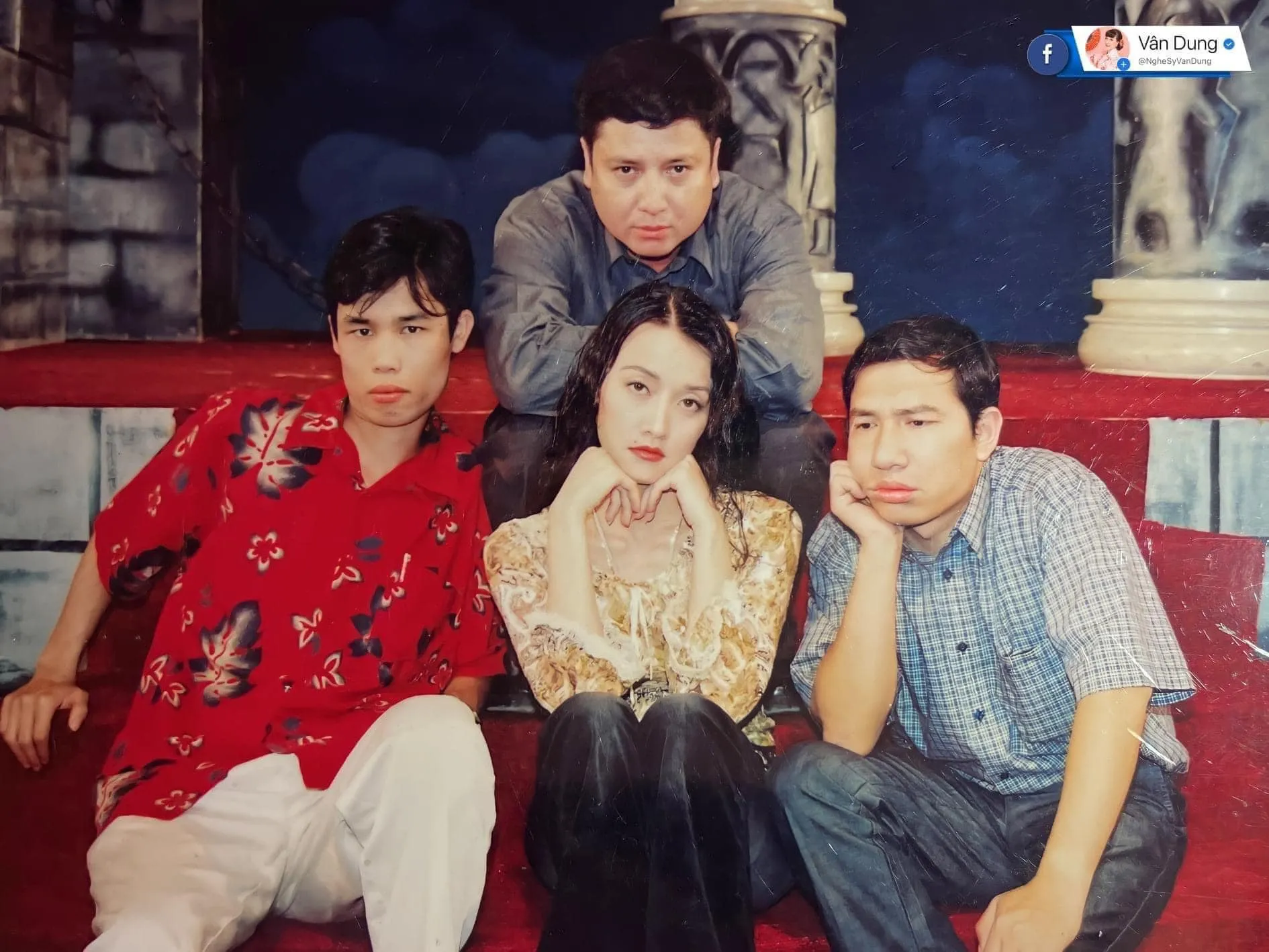 nam-dien-vien-vang-bong-khoi-tao-quan-vi-be-boi-doi-tu-1