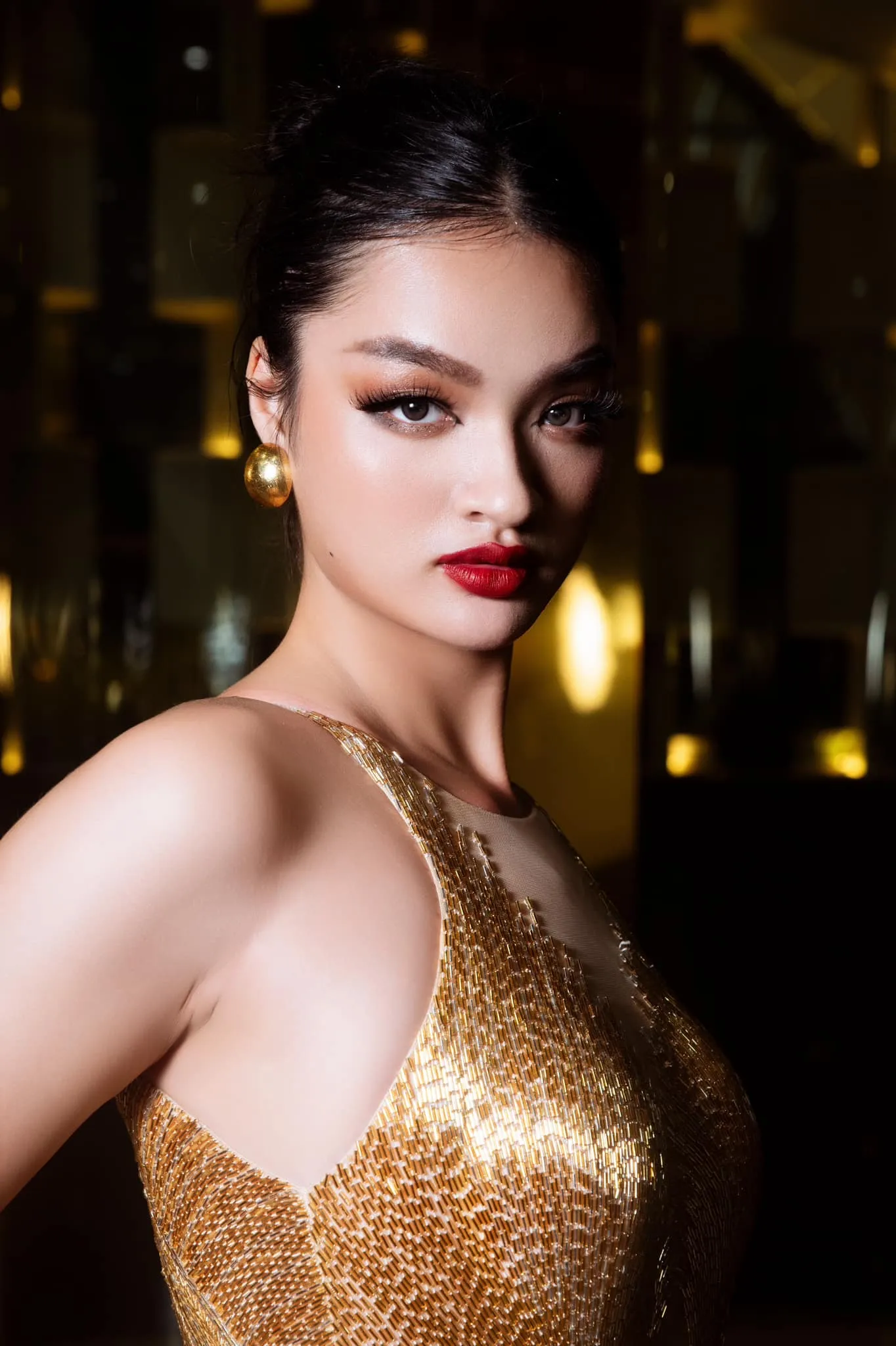 kieu-thi-thuy-hang-te-nga-dap-mat-tai-hoa-hau-hoan-vu-viet-nam-3