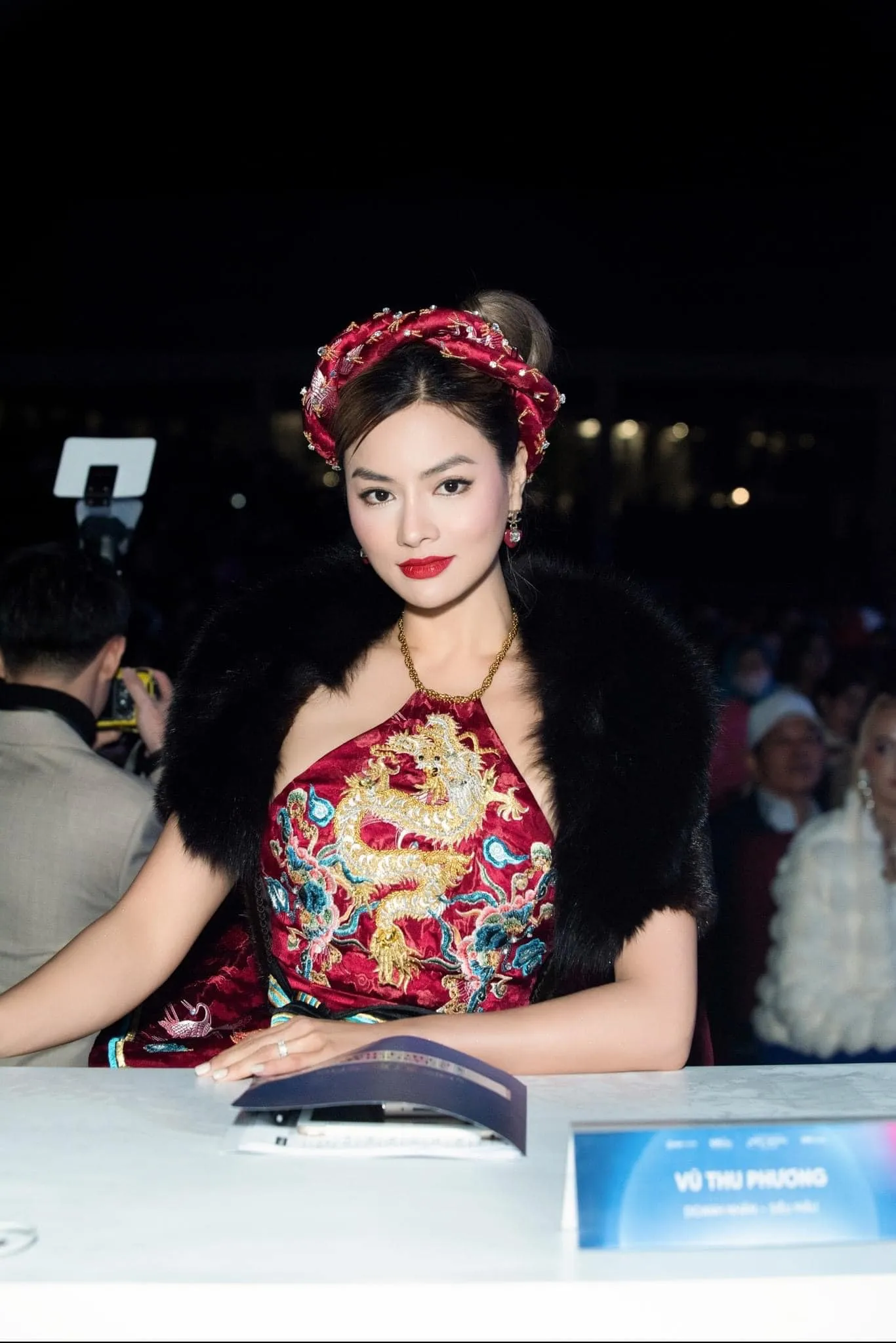 vu-thu-phuong-noi-ve-viec-bui-xuan-hanh-dang-quang-hoa-hau