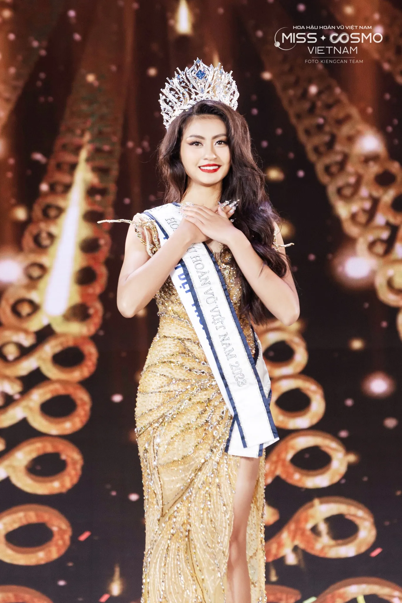 vu-thu-phuong-noi-ve-viec-bui-xuan-hanh-dang-quang-hoa-hau-3