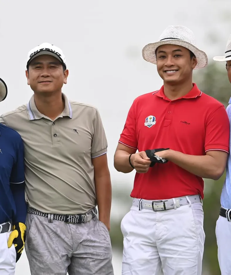 hon-nhan-trai-nguoc-cua-hong-dang-va-ho-hoai-anh-sau-be-boi-tay-ban-nha-5