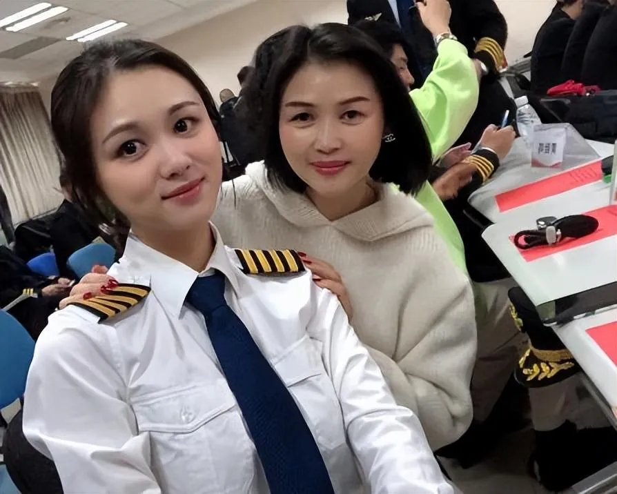 nu-co-truong-tre-nhat-the-gioi-4