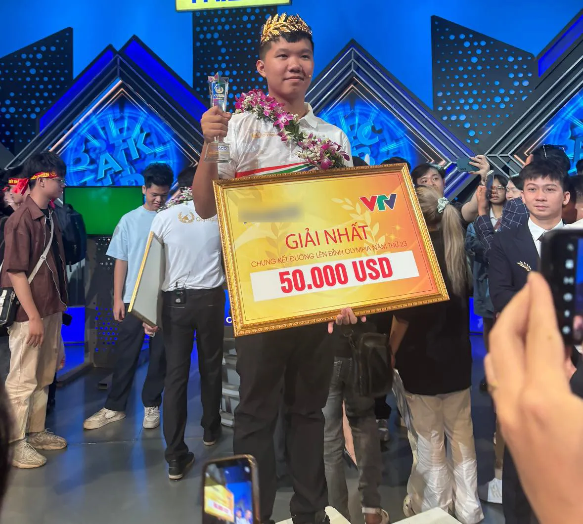 thi-sinh-dau-tien-vao-chung-ket-duong-len-dinh-olympia-2024-5