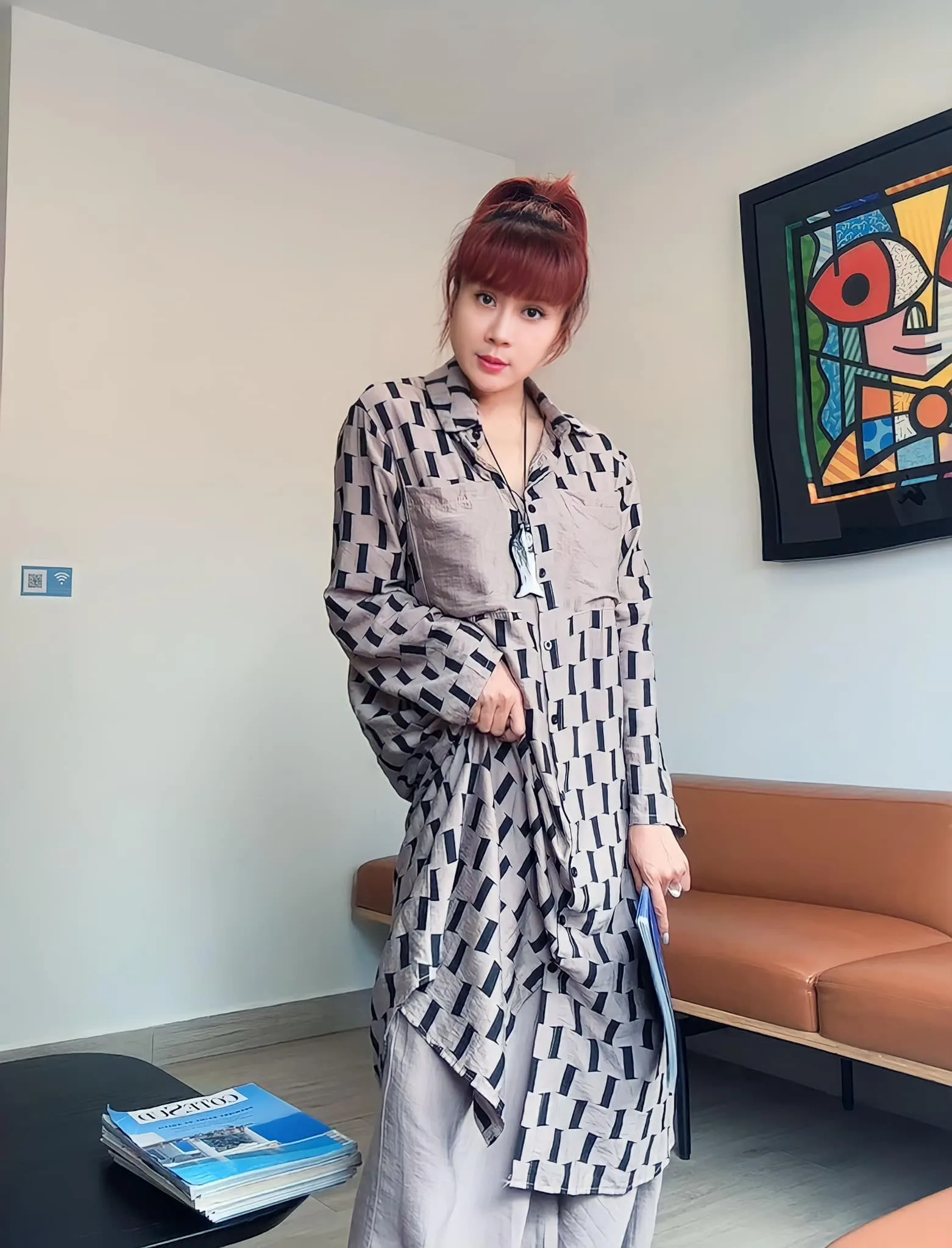 nhac-si-luu-thien-huong-bi-dong-nghiep-nem-dien-thoai-vao-nguoi