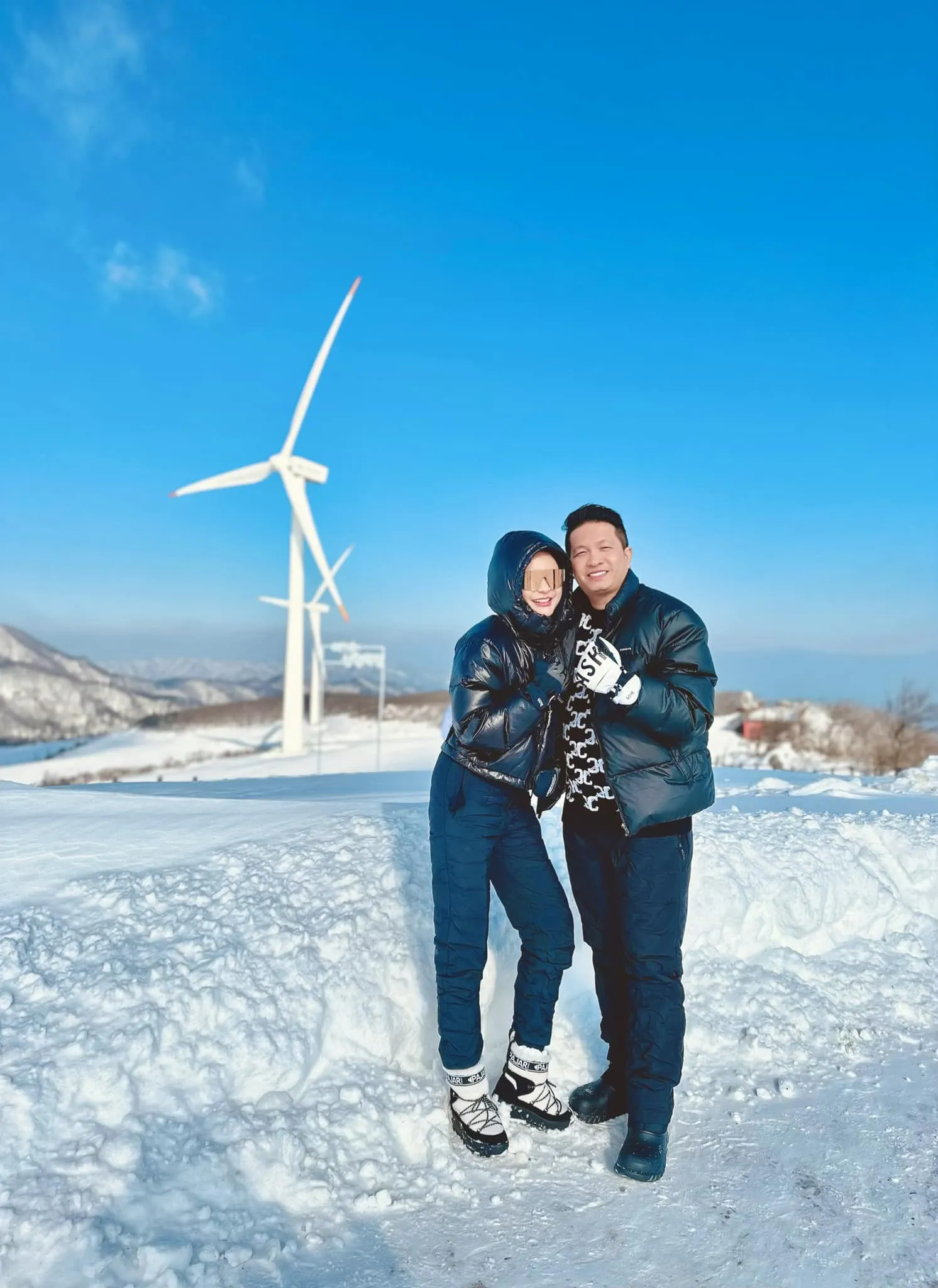 vo-chong-doan-di-bang-quen-dem-tien-khi-lam-tu-thien