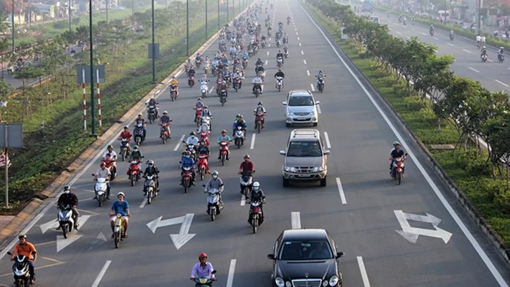 vach-ke-duong-mau-trang-neu-chay-de-co-bi-phat-1