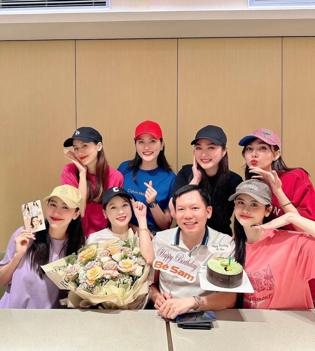 bac-si-cao-huu-thinh-va-hoi-ban-than-toan-my-nhan-showbiz-2