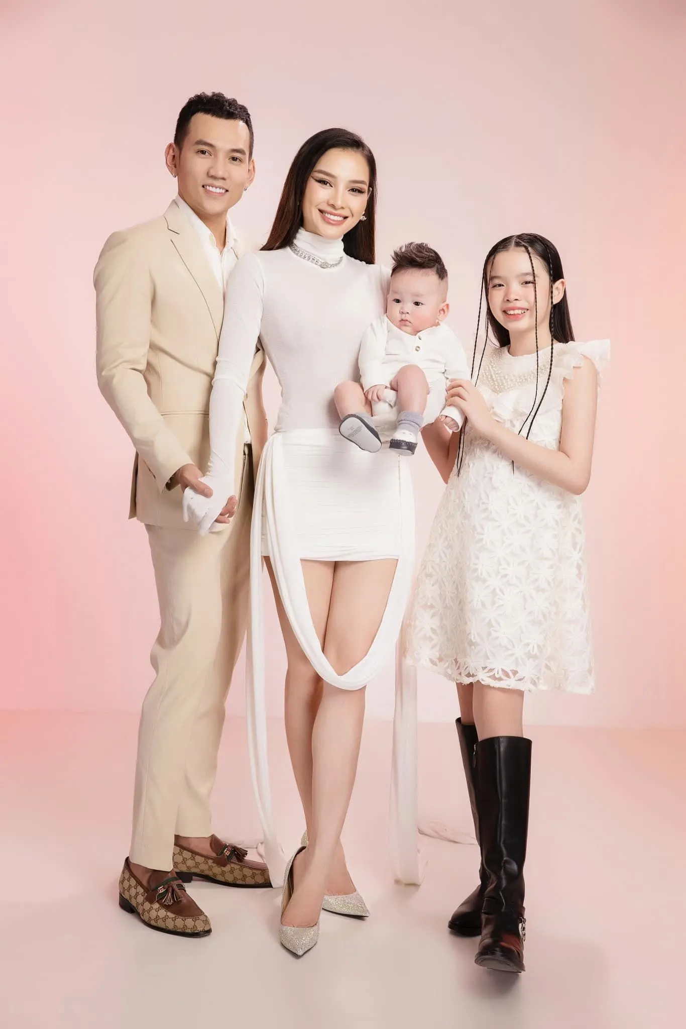 phuong-trinh-jolie-noi-gi-khi-con-gai-bi-noi-khong-nen-mac-ho-3