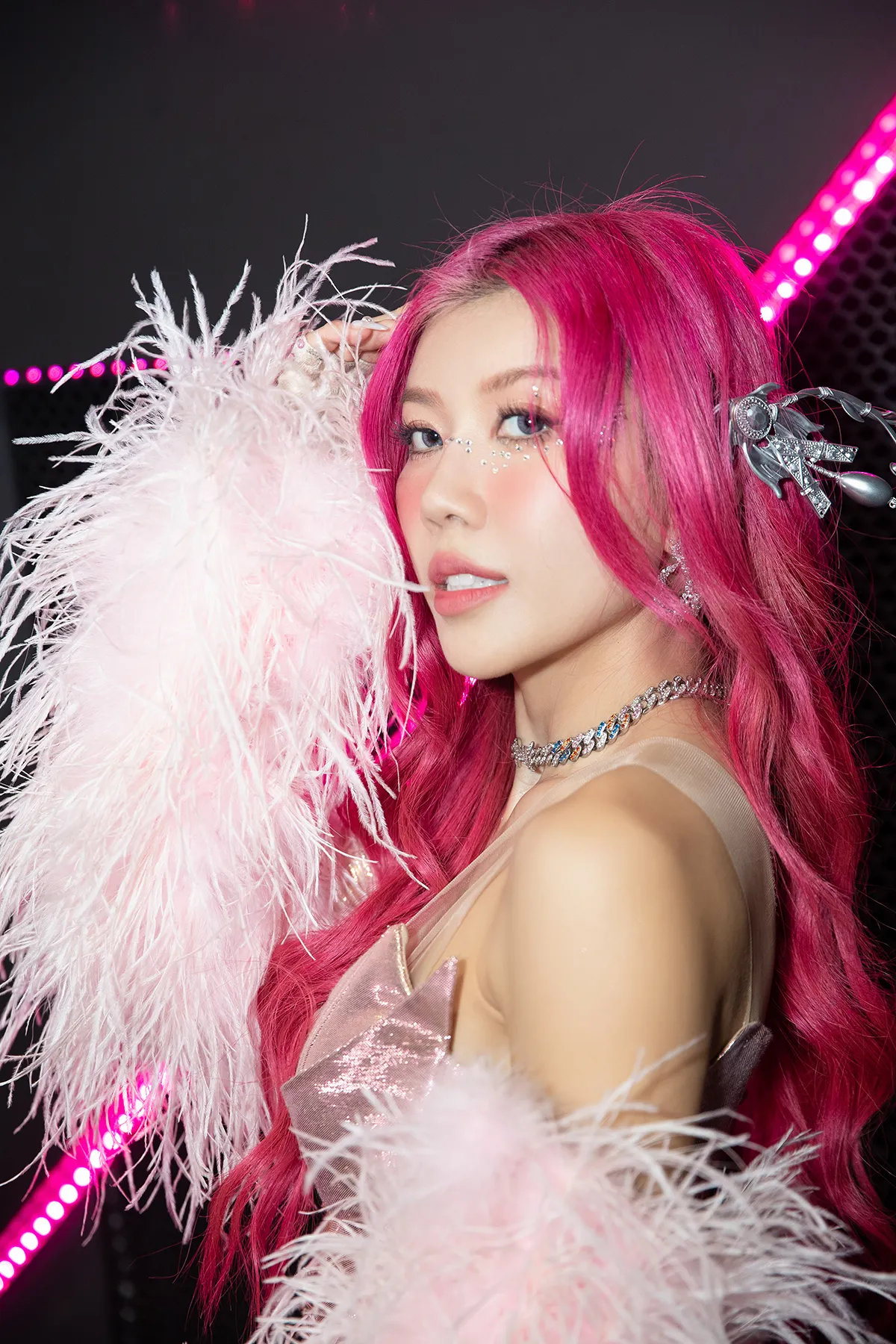 trang-phap-chi-dep-dap-gio-re-song 