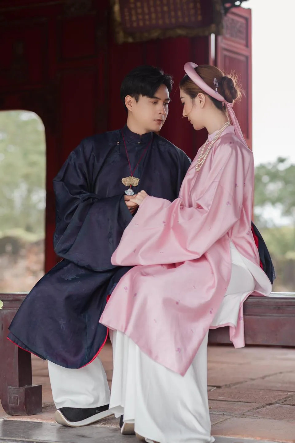 ho-quang-hieu-ke-chuyen-cua-ba-xa-kem-17-tuoi-2