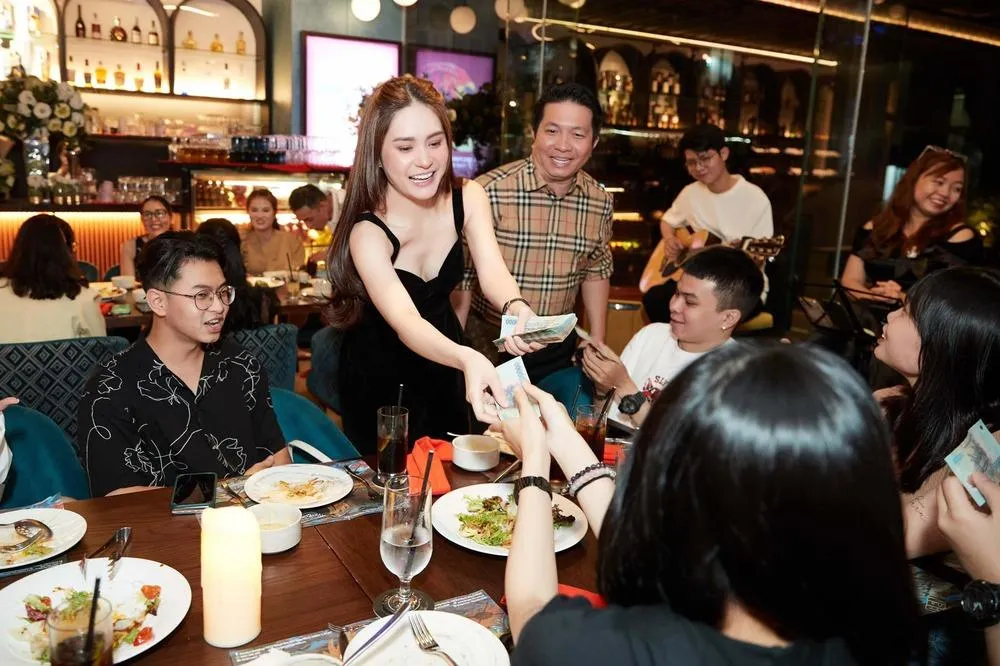 ngh-si-viet-nhan-thuong-tet-ra-sao-1