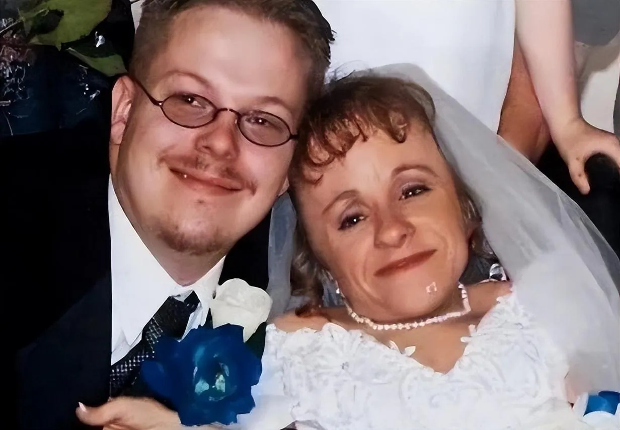 nguoi-phu-nu-cao-70cm-lay-chong-cao-1m8-sinh-duoc-3-con-5