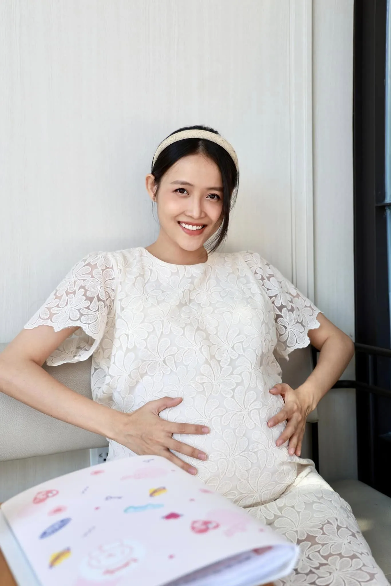 phi-ngoc-hung-va-truong-my-nhan-don-con-thu-2-3