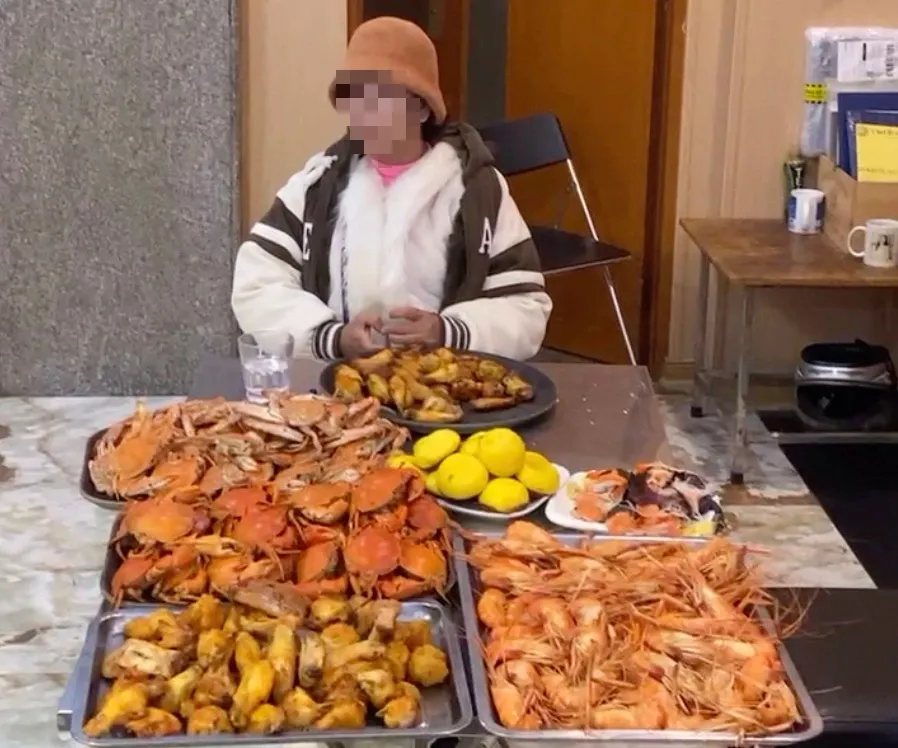 an-buffet-mang-10-kg-hai-san-ve-1