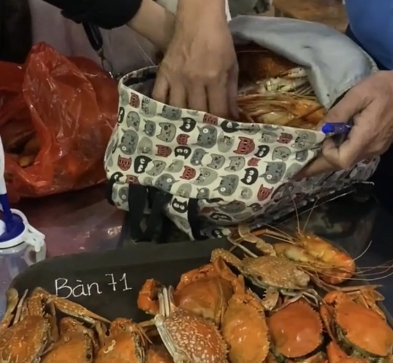 an-buffet-mang-10-kg-hai-san-ve