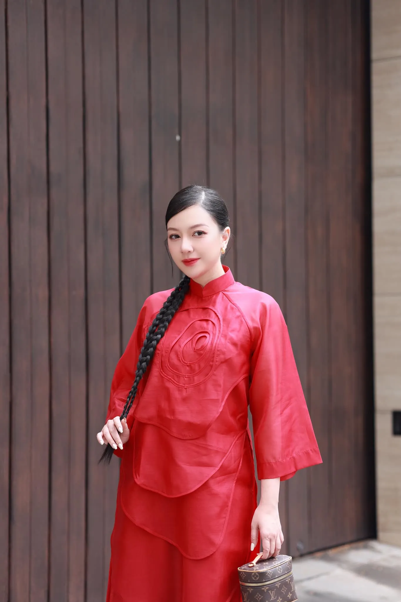 nu-dien-vien-bang-di-mang-thai-con-dau-long-1