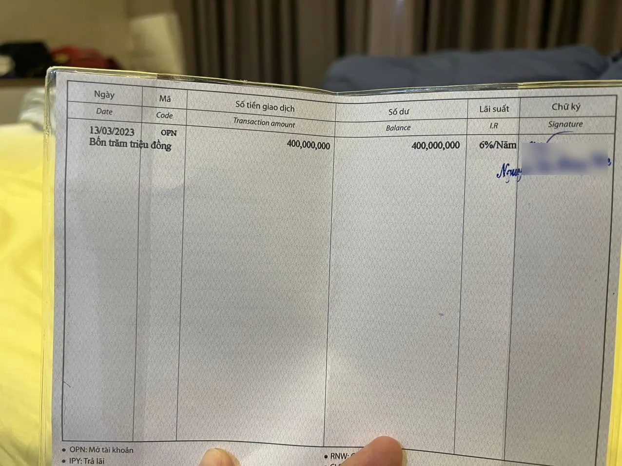 trang-tran-khoe-so-tiet-kiem-gan-7-ty-dap-tra-tin-sang-my-song-ngheo-kho-1