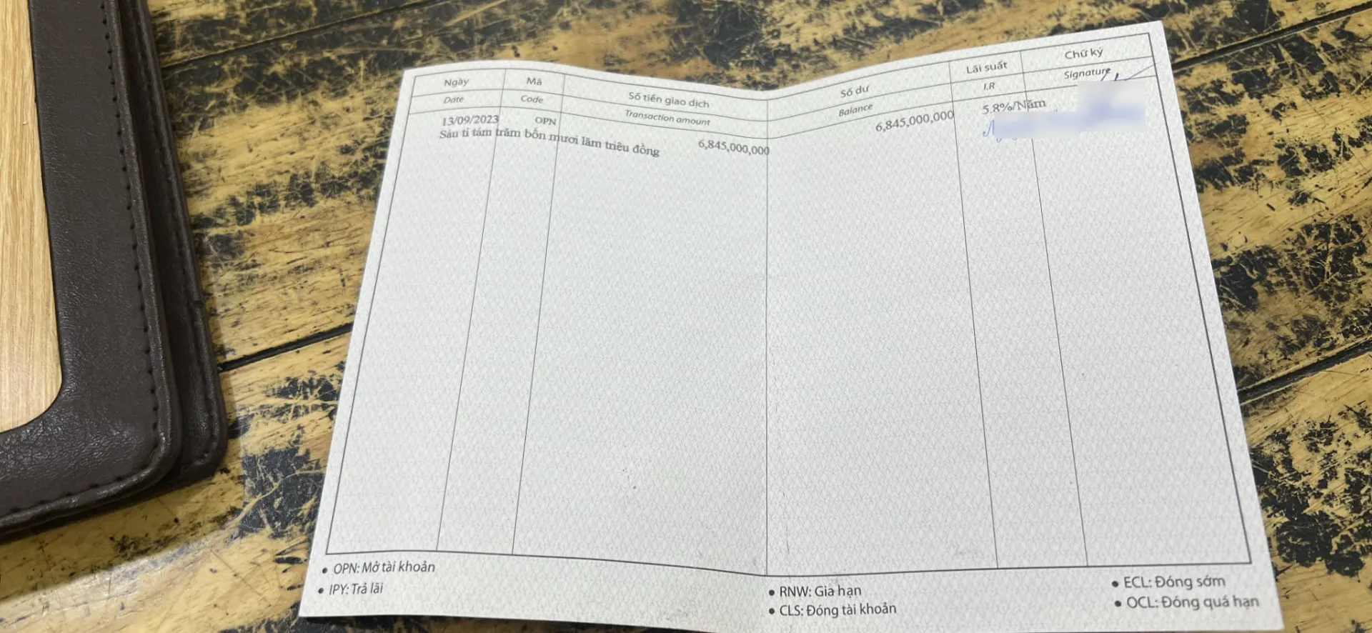 trang-tran-khoe-so-tiet-kiem-gan-7-ty-dap-tra-tin-sang-my-song-ngheo-kho