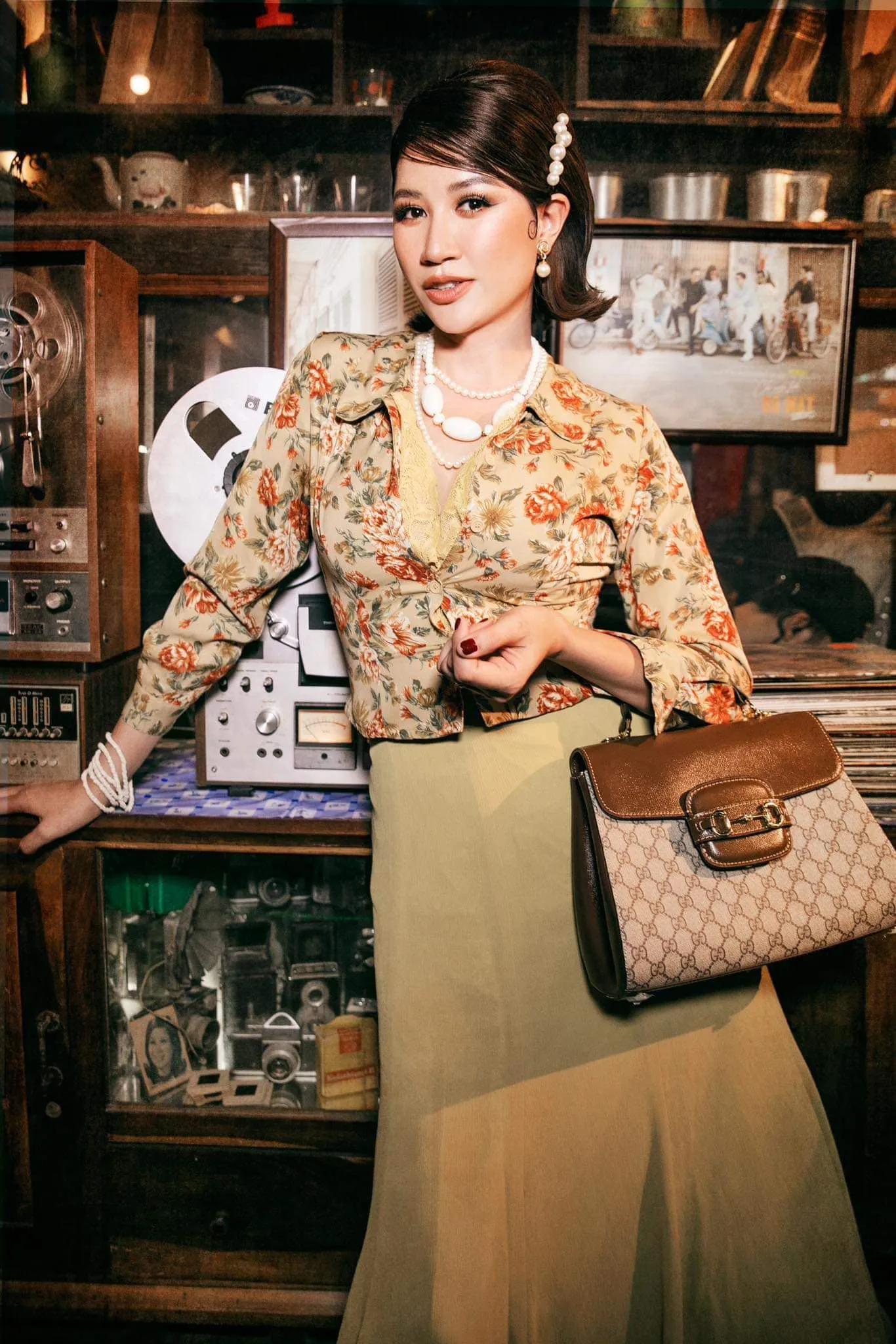 trang-tran-khoe-so-tiet-kiem-gan-7-ty-dap-tra-tin-sang-my-song-ngheo-kho-3