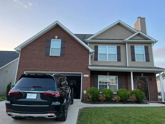 trang-tran-khoe-so-tiet-kiem-gan-7-ty-dap-tra-tin-sang-my-song-ngheo-kho-5