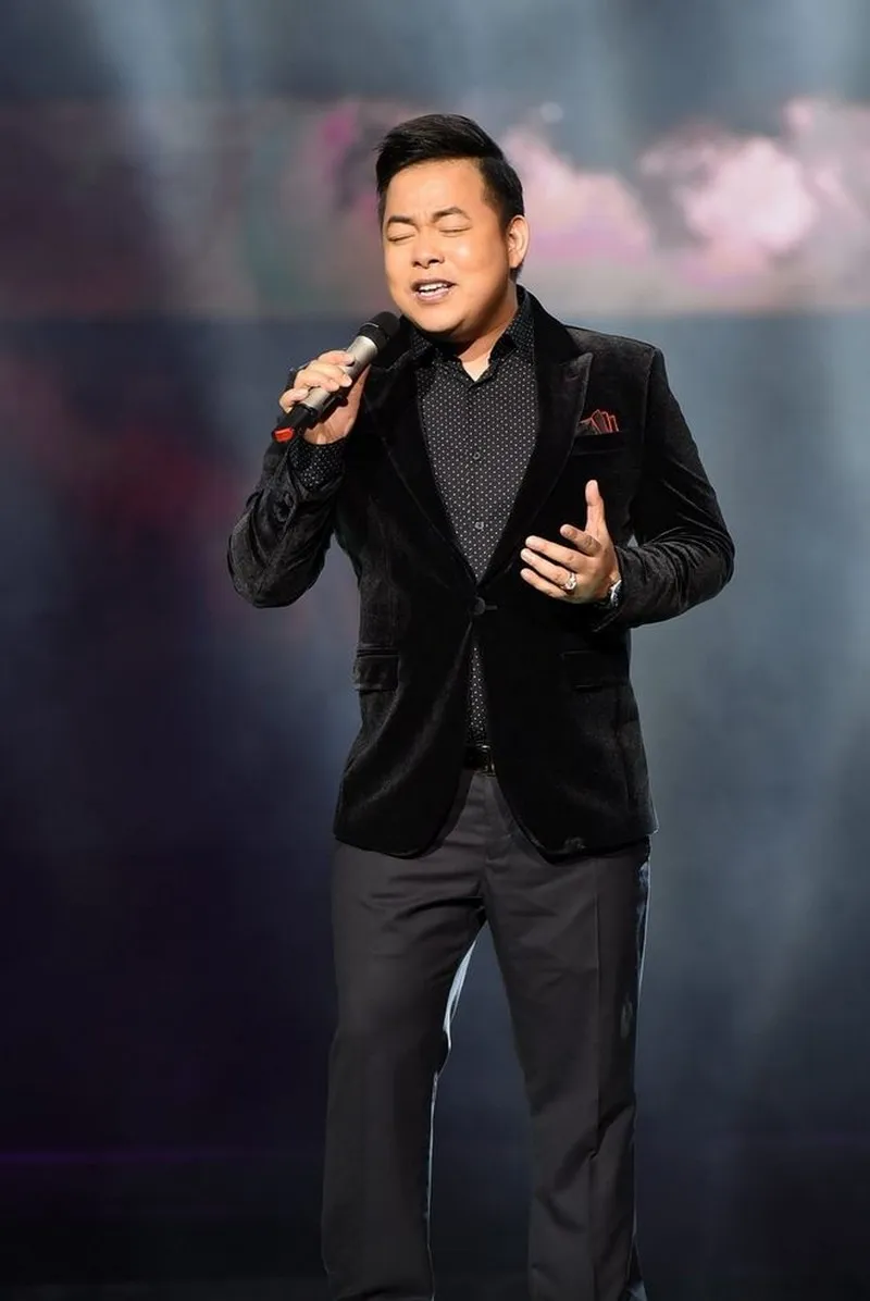 quang-le-tang-tien-cho-nghe-si-hong-nga-1