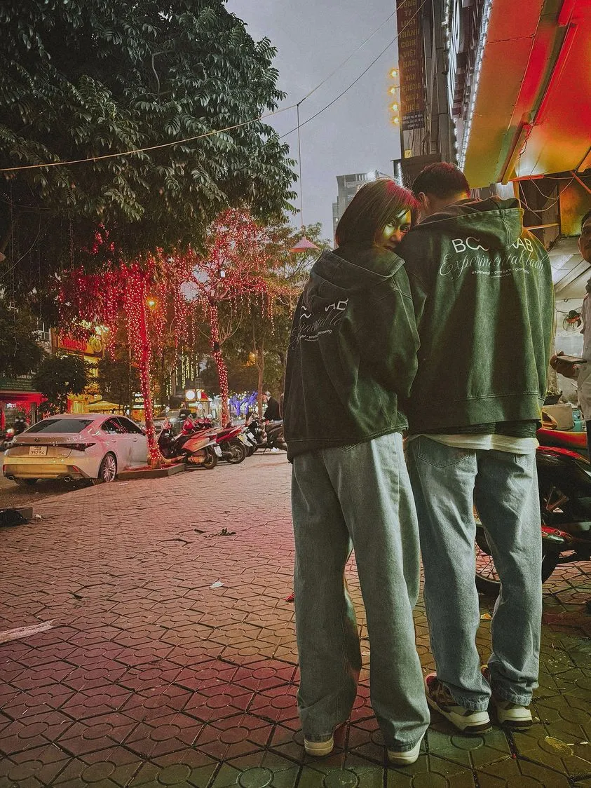 huong-giang-thong-bao-dinh-hon-voi-ban-trai-moi-1