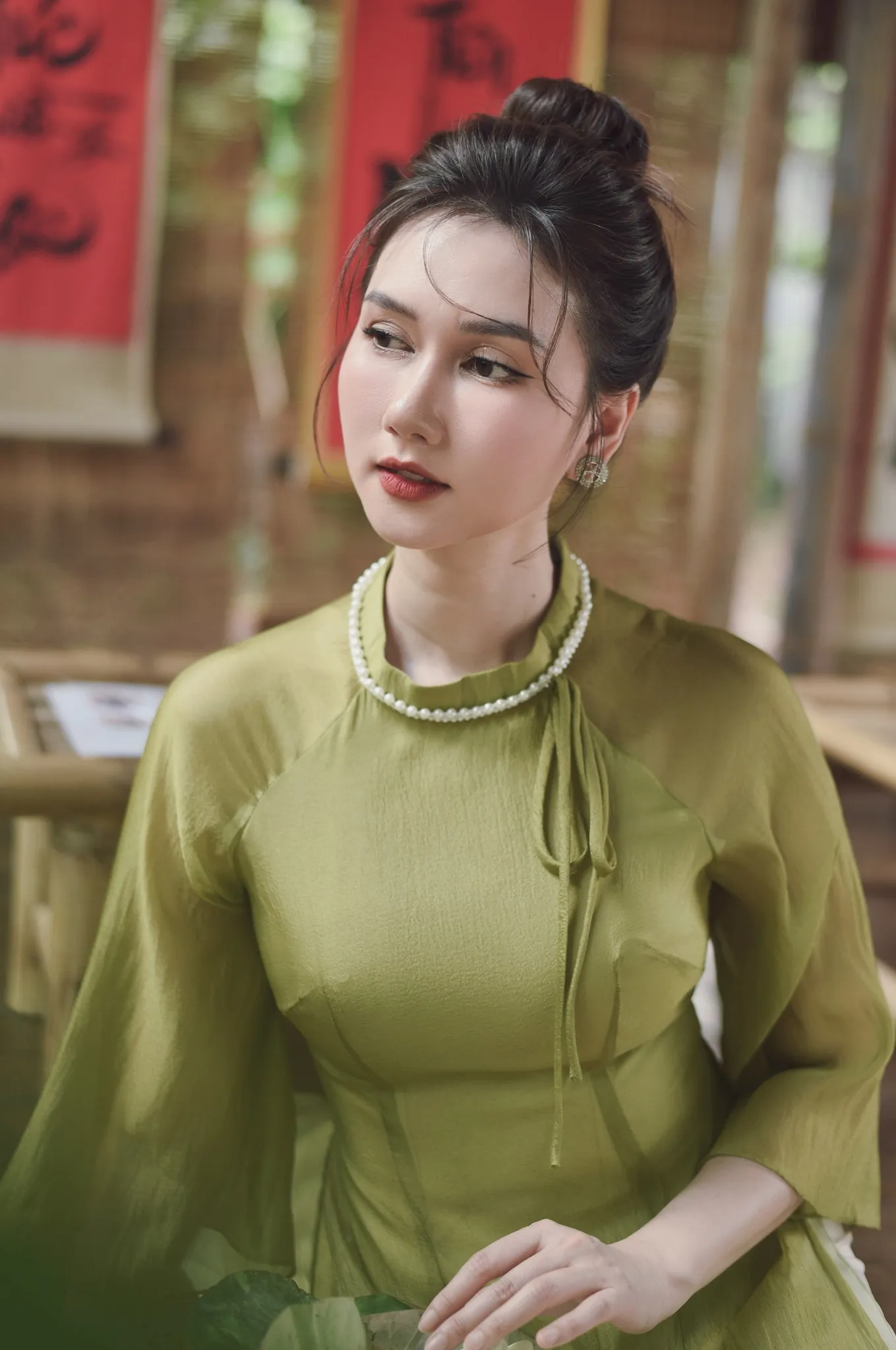 huong-giang-thong-bao-dinh-hon-voi-ban-trai-moi-3